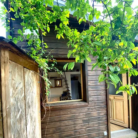 A La Maison * 蒙特勒伊